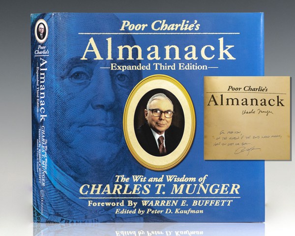 poor-charlies-almanack-thu-gui-co-dong-cua-warren-buffett-2017