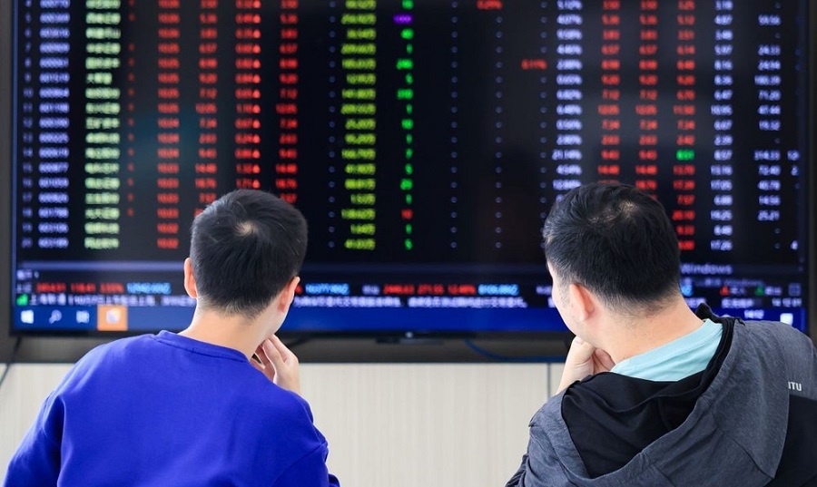 Phân tích về hai nhà đầu tư và kết quả sau 5 năm