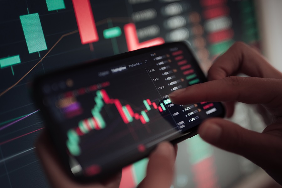 Ưu và nhược điểm khi sử dụng app đầu tư chứng khoán