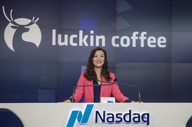 Tác động thị trường trước và sau vụ bê bối tài chính của Luckin Coffee