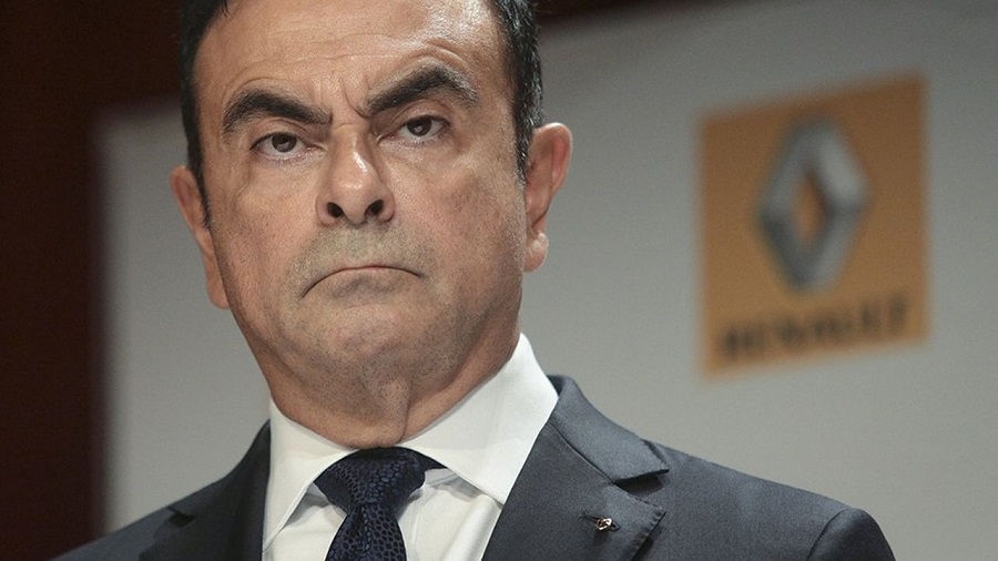 Cách Ghosn “chơi” với tiền công ty